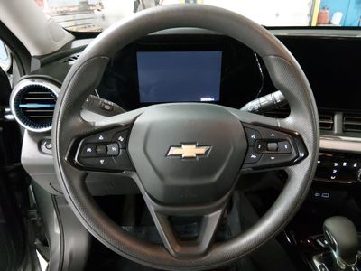 2025 Chevrolet Trax - Photo 12