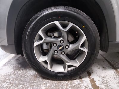 2025 Chevrolet Trax - Photo 10