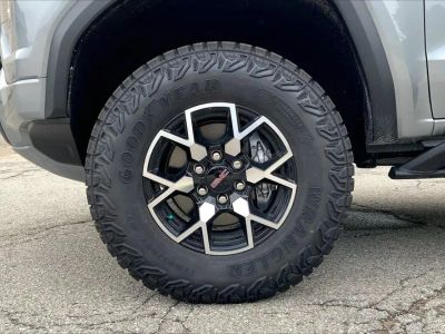 2026 GMC Canyon — detail view
