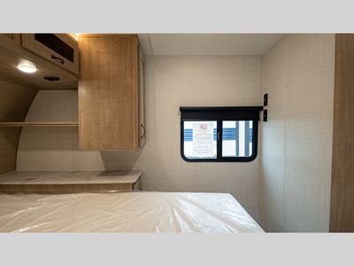 2025 Palomino SolAire - Photo 18