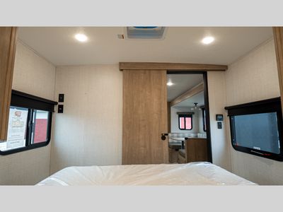 2025 Palomino SolAire - Photo 16