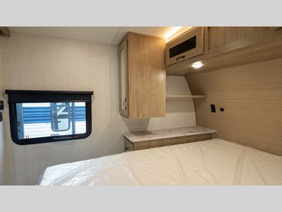 2025 Palomino SolAire - Photo 19