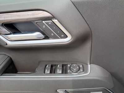 2026 Chevrolet Silverado 1500 — photo 33 view