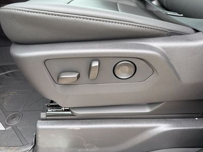 2026 Chevrolet Silverado 1500 — photo 19 view