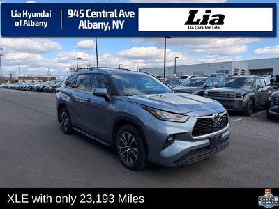 2020 Toyota Highlander XLE - Photo 2