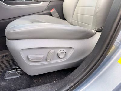 2020 Toyota Highlander XLE - Photo 22