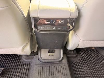 2020 Toyota Highlander XLE - Photo 42