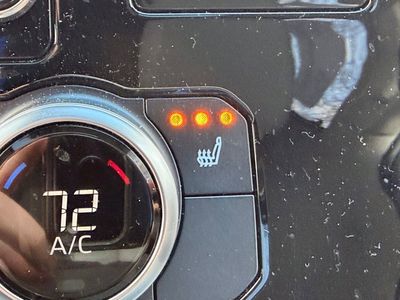2020 Toyota Highlander XLE - Photo 18