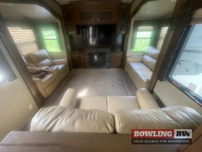 2017 Cedar Creek Silverback 37RL — photo 15 view