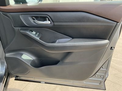 2023 Nissan Rogue — photo 21 view