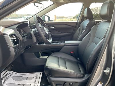 2023 Nissan Rogue — photo 9 view