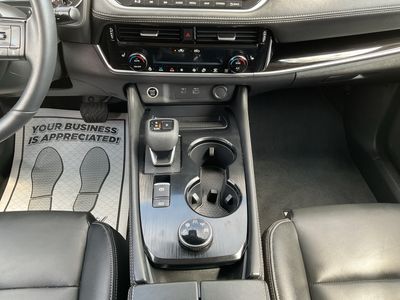 2023 Nissan Rogue — photo 13 view
