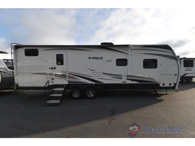 2022 Jayco Eagle HT — engine compartment view