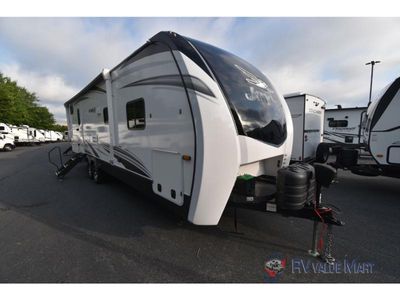 2022 Jayco Eagle HT — front three-quarter view