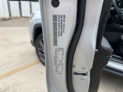 2026 Jeep Compass — photo 13 view
