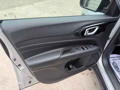 2026 Jeep Compass — photo 12 view