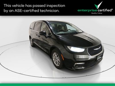2023 Chrysler Pacifica Touring L FWD — front three-quarter view