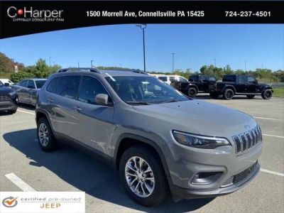 2021 Jeep Cherokee Latitude Lux in Sting-Gray Clearcoat — front three-quarter view