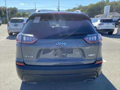 2021 Jeep Cherokee — interior view