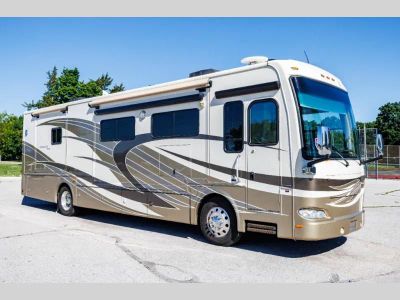 2013 Thor Motor Coach Tuscany XTE — front three-quarter view