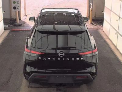 2025 Nissan Pathfinder - Photo 3
