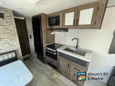 2021 Prime Time RV Avenger - Photo 12