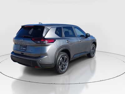 2024 Nissan Rogue — photo 7 view