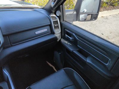 2025 Ram 3500 — photo 17 view