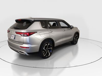 2024 Mitsubishi Outlander - Photo 7