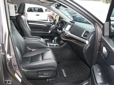 2019 Toyota Highlander - Photo 24