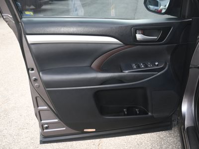 2019 Toyota Highlander - Photo 10