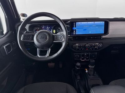 2024 Jeep Wrangler - Photo 23