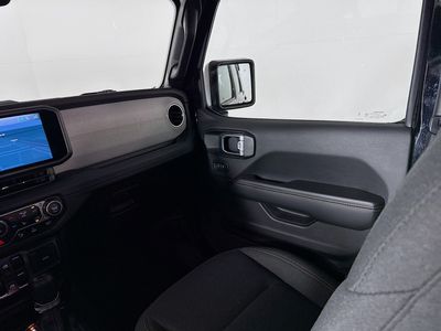 2024 Jeep Wrangler - Photo 24