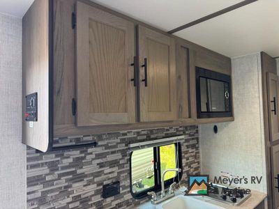 2021 Gulf Stream RV ENLIGHTEN - Photo 6