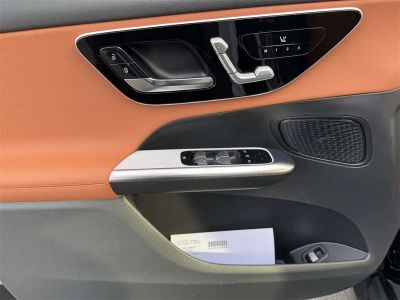 2026 Mercedes-Benz GLC — photo 18 view