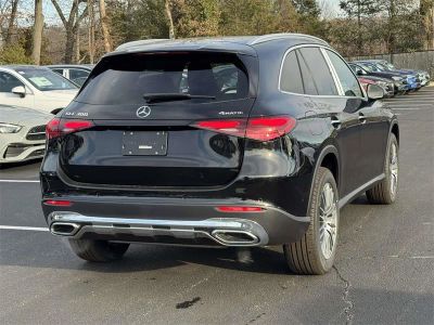 2026 Mercedes-Benz GLC — photo 10 view