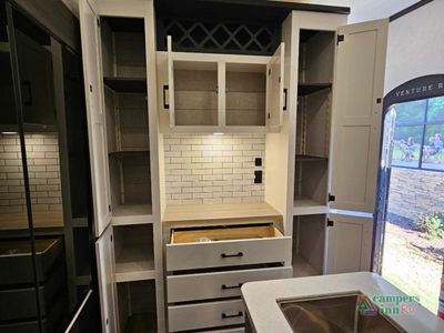 2026 Venture RV SportTrek Touring Edition - Photo 25