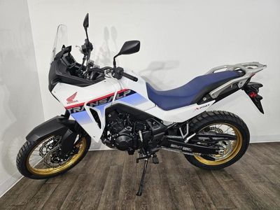2025 Honda Transalp - Photo 8