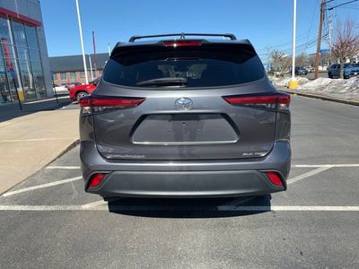 2022 Toyota Highlander XLE - Photo 5