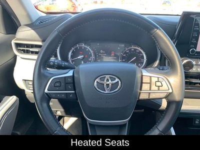 2022 Toyota Highlander XLE - Photo 19
