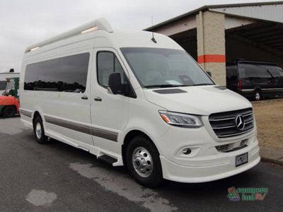 2026 Grech RV Strada-ion in GREY WHITE — front three-quarter view