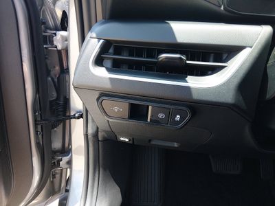 2025 Kia K4 — photo 13 view