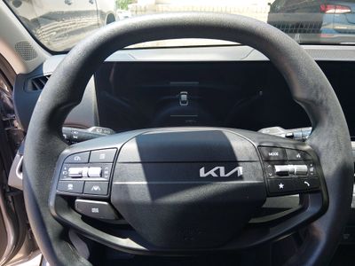 2025 Kia K4 — photo 12 view