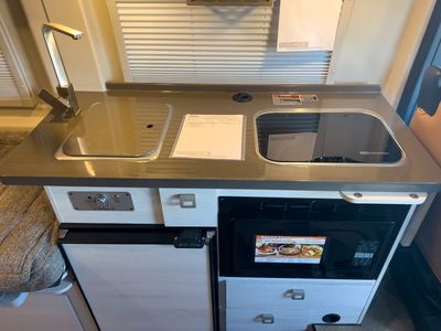 2026 Winnebago TRAVATO - Photo 8