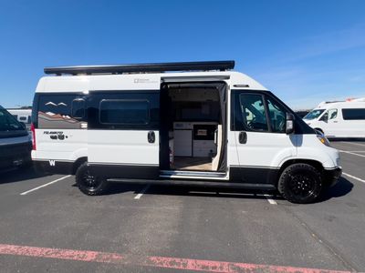2026 Winnebago TRAVATO - Photo 17