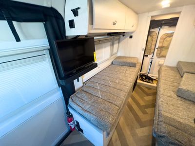 2026 Winnebago TRAVATO - Photo 13
