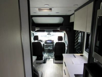 2026 Tiffin OPEN TRAIL — interior view