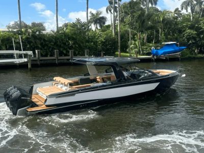 2024 Aviara AV36 Outboard - Photo 3