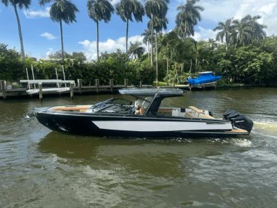 2024 Aviara AV36 Outboard - Photo 9