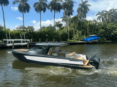 2024 Aviara AV36 Outboard - Photo 1